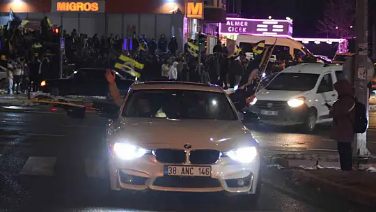 Kayseri'de Fenerbahçeli taraftarlardan Süper Kupa sevinci