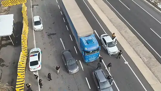 Kayseri'de film sahnelerini aratmayan uyuşturucu operasyonu: 36 kilo uyuşturucu ele geçirildi