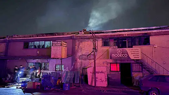 Kayseri'de Galvaniz kaplama atölyesinde çıkan yangın büyümeden söndürüldü