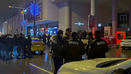 Kayseri'de gece kulübünde çıkan kavga sokağa taştı