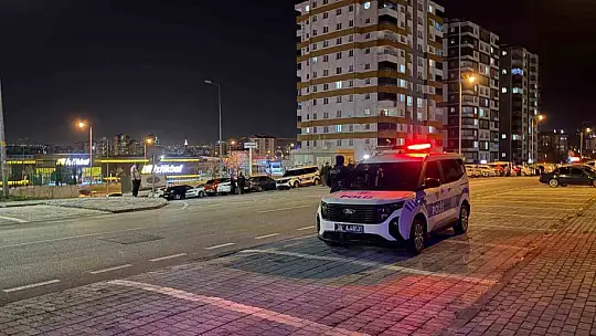 Kayseri'de iki grup arasında bıçaklı kavga: 4 yaralı