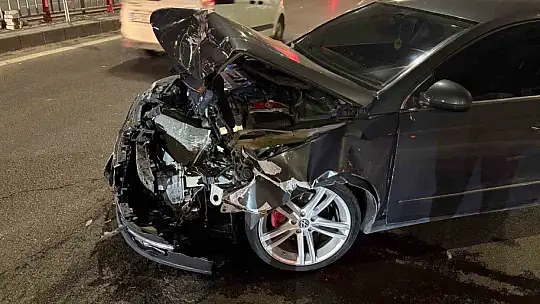 Kayseri'de iki otomobil çarpıştı: 1 yaralı