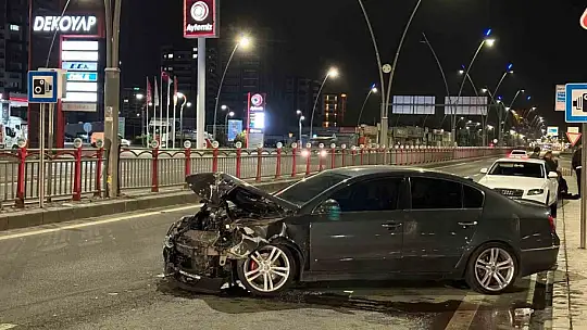 Kayseri'de iki otomobil çarpıştı: 1 yaralı