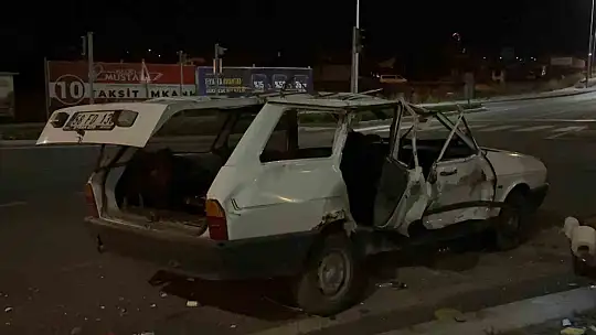 Kayseri'de iki otomobil çarpıştı: 4 yaralı