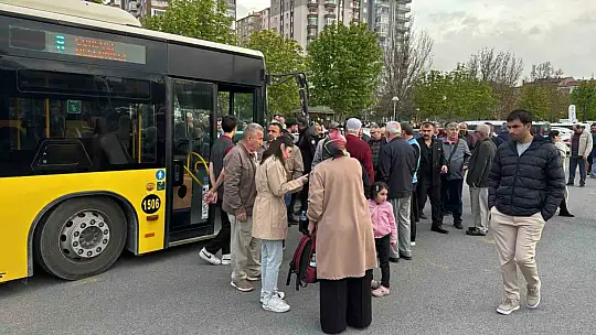 Kayseri'de ilk hac kafilesi dualarla uğurlandı