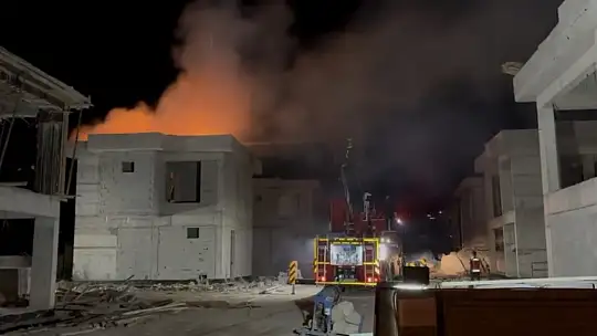 Kayseri'de inşaat halindeki villanın çatı kısmında çıkan yangın söndürüldü