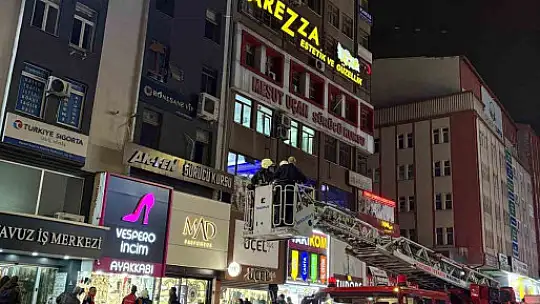 Kayseri'de iş merkezinde çıkan yangın söndürüldü