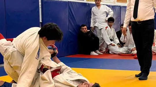 Kayseri'de Jujitsu sporcuları 2026 startını verdi