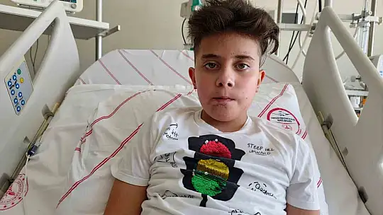 Kayseri'de kamyonun çarptığı çocuk, palyatif servisinde sevgiyle iyileşiyor