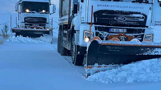 Kayseri'de kapanan 126 yol ulaşıma açıldı