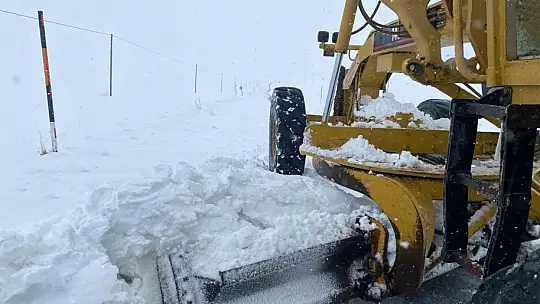 Kayseri'de kapanan 61 yol ulaşıma açıldı