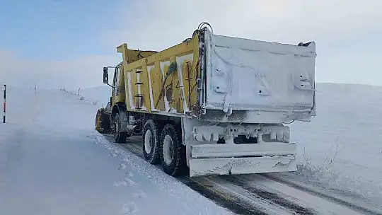 Kayseri'de kapanan 61 yol ulaşıma açıldı