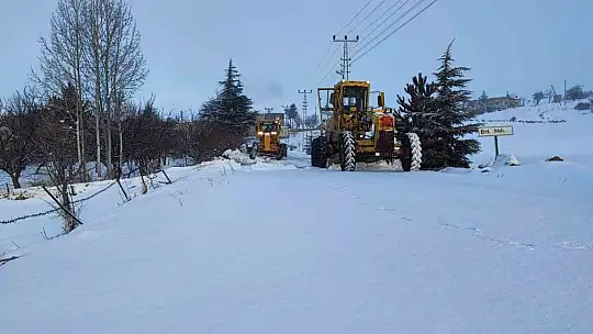 Kayseri'de kapanan 61 yol ulaşıma açıldı