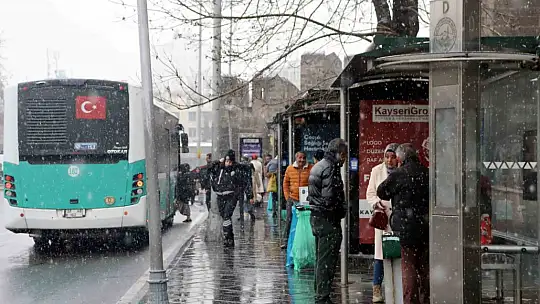Kayseri'de kar yağışı etkili oldu