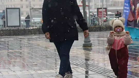 Kayseri'de kar yağışı etkili oldu