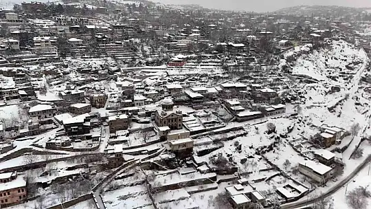 Kayseri'de kar yağışı etkili oldu