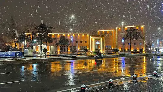 Kayseri'de kar yağışı etkili oldu