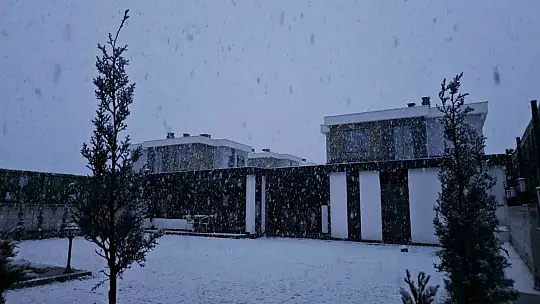 Kayseri'de kar yağışı etkili oldu