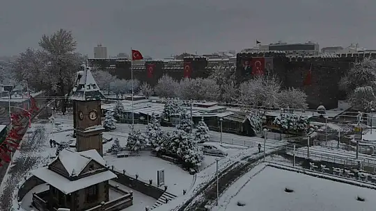 Kayseri'de kasım ayında son 20 yılın en fazla kar yağışı yaşandı