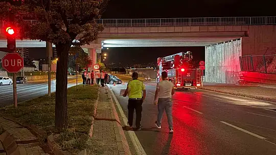 Kayseri'de kazaya karışan otomobil, çarpışmadan 200 metre sonra ancak durabildi: 1 yaralı