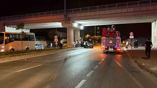 Kayseri'de kazaya karışan otomobil, çarpışmadan 200 metre sonra ancak durabildi: 1 yaralı