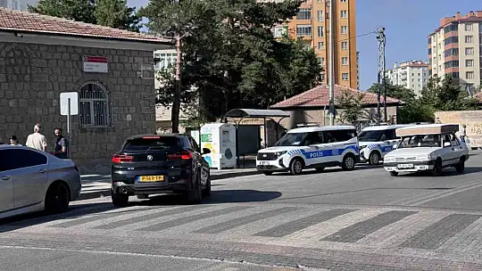 Kayseri'de korkutan çatı yangını