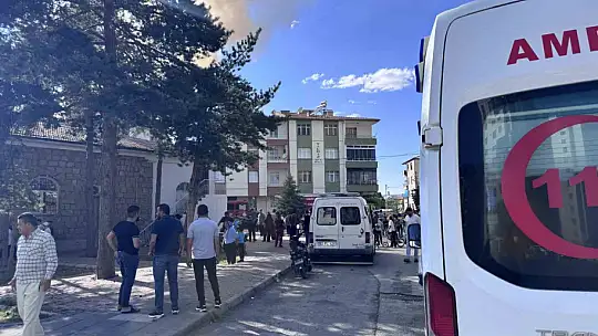Kayseri'de korkutan çatı yangını