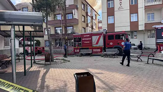 Kayseri'de korkutan çatı yangını