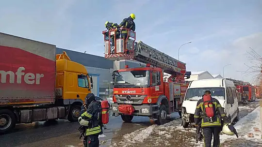 Kayseri'de korkutan fabrika yangını
