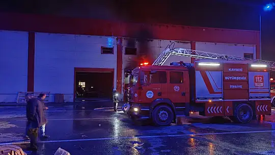 Kayseri'de masa sandalye atölyesinde yangın