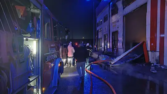 Kayseri'de masa sandalye atölyesinde yangın