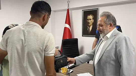 Kayseri'de mesire alanında unutulan 700 bin TL değerindeki ziynet eşyasını belediye ekipleri buldu