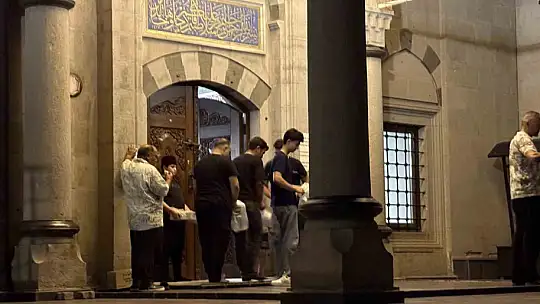 Kayseri'de Mevlit Kandili'nde eller semaya açıldı