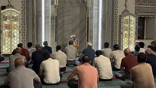 Kayseri'de Mevlit Kandili'nde eller semaya açıldı