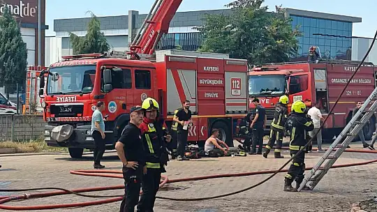 Kayseri'de mobilya fabrikası yangını