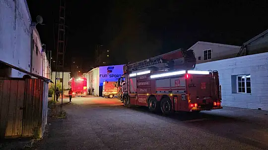 Kayseri'de mobilya fabrikasında yangın