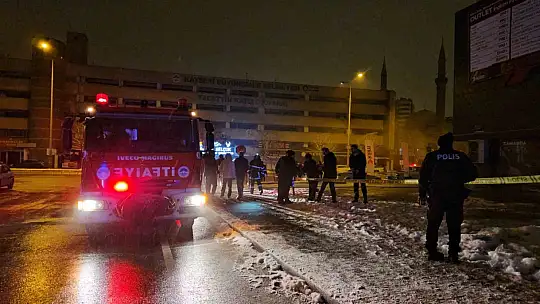 Kayseri'de mobilya mağazasındaki yangında duman hafızlık okuluna sızdı: 5 öğrenci zehirlendi