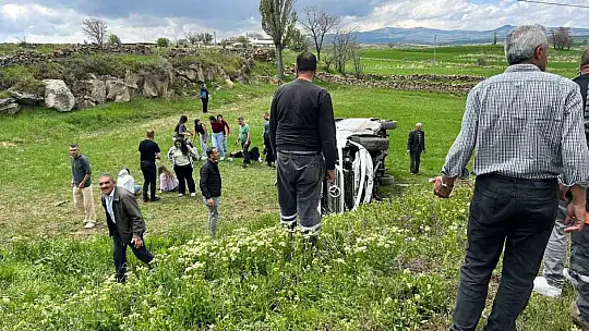 Kayseri'de öğrenci servisi devrildi: 15 öğrenci yaralı