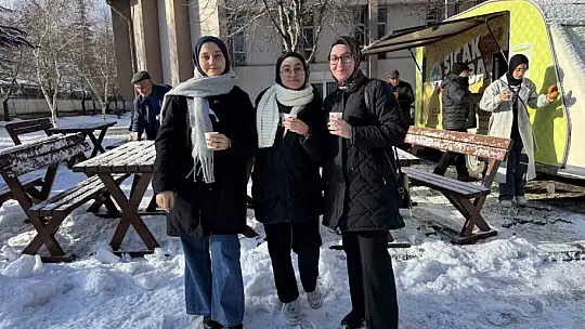 Kayseri'de öğrencilere sıcak çorba ikramı