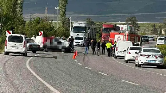 Kayseri'de otomobil ile hafif ticari araç çarpıştı: 1 ölü, 2 yaralı
