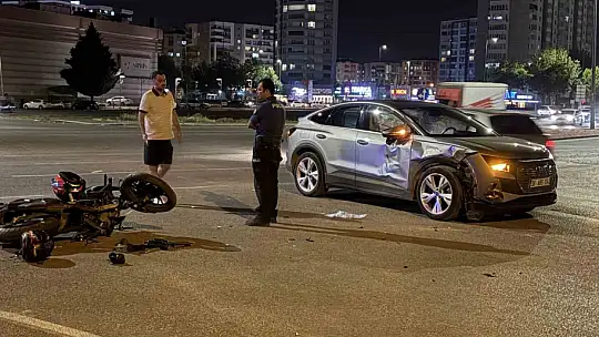 Kayseri'de otomobille çarpışan motosikletin sürücüsü yaralandı