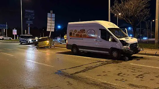 Kayseri'de otomobille panelvan araç çarpıştı: 1 yaralı