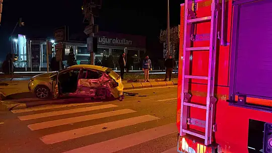 Kayseri'de otomobille panelvan araç çarpıştı: 1 yaralı