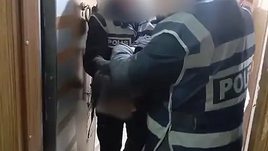 Kayseri'de özel ekip, cezaevi firarisi 2 şahsı yakaladı