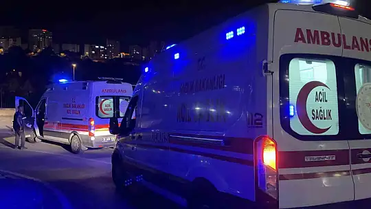 Kayseri'de parkta bıçaklı kavga: 1'i ağır, 3 yaralı