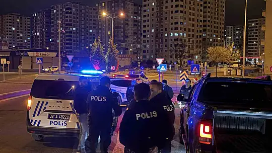 Kayseri'de polis ekiplerinden kaçan 2 alkollü sürücüye 920 bin TL idari para cezası yazıldı