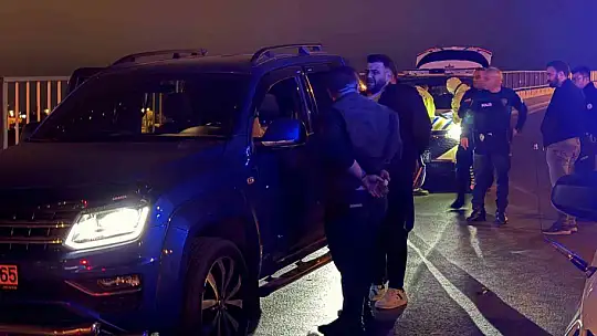 Kayseri'de polis ekiplerinden kaçan 2 alkollü sürücüye 920 bin TL idari para cezası yazıldı