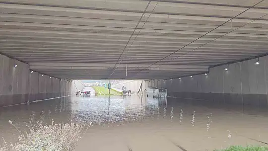 Kayseri'de sağanağın etkisi gün ağarınca ortaya çıktı