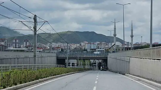 Kayseri'de sağanağın etkisi gün ağarınca ortaya çıktı