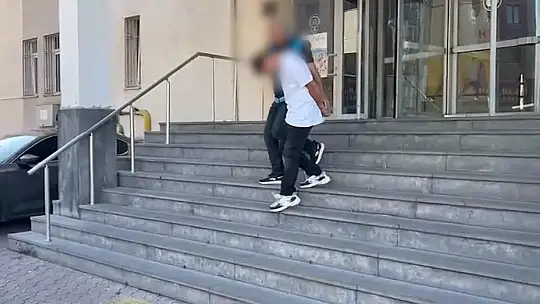 Kayseri'de sahte altın dolandırıcıları 3 sarrafı daha dolandırmış